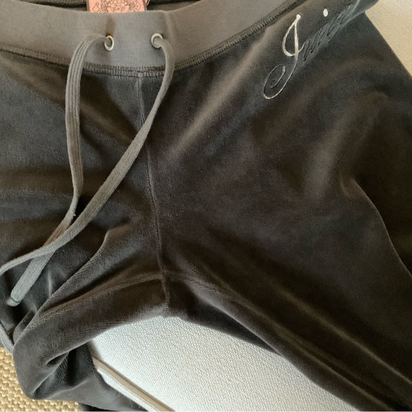 JUICY COUTURE ORIGINAL FLARE PANT COTTON/POLYESTER BLAND IN GRAY SIZE S . - Picture 3 of 9